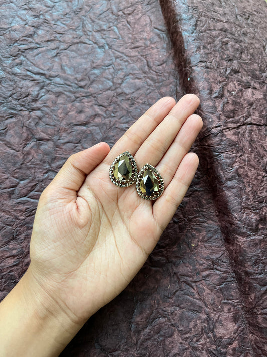 Copper statement studs